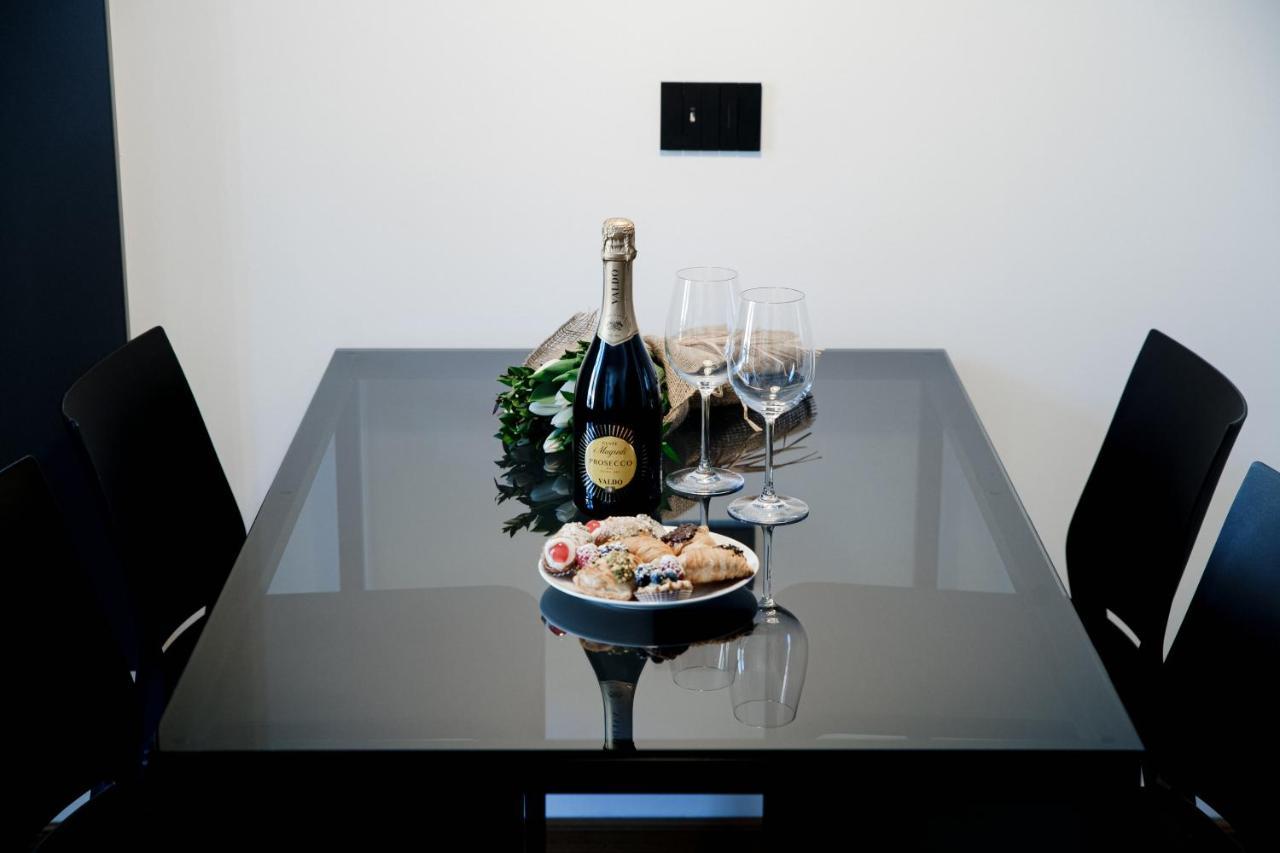 Dome'S Charme - The House Of Travelers Apartment Como Exterior foto